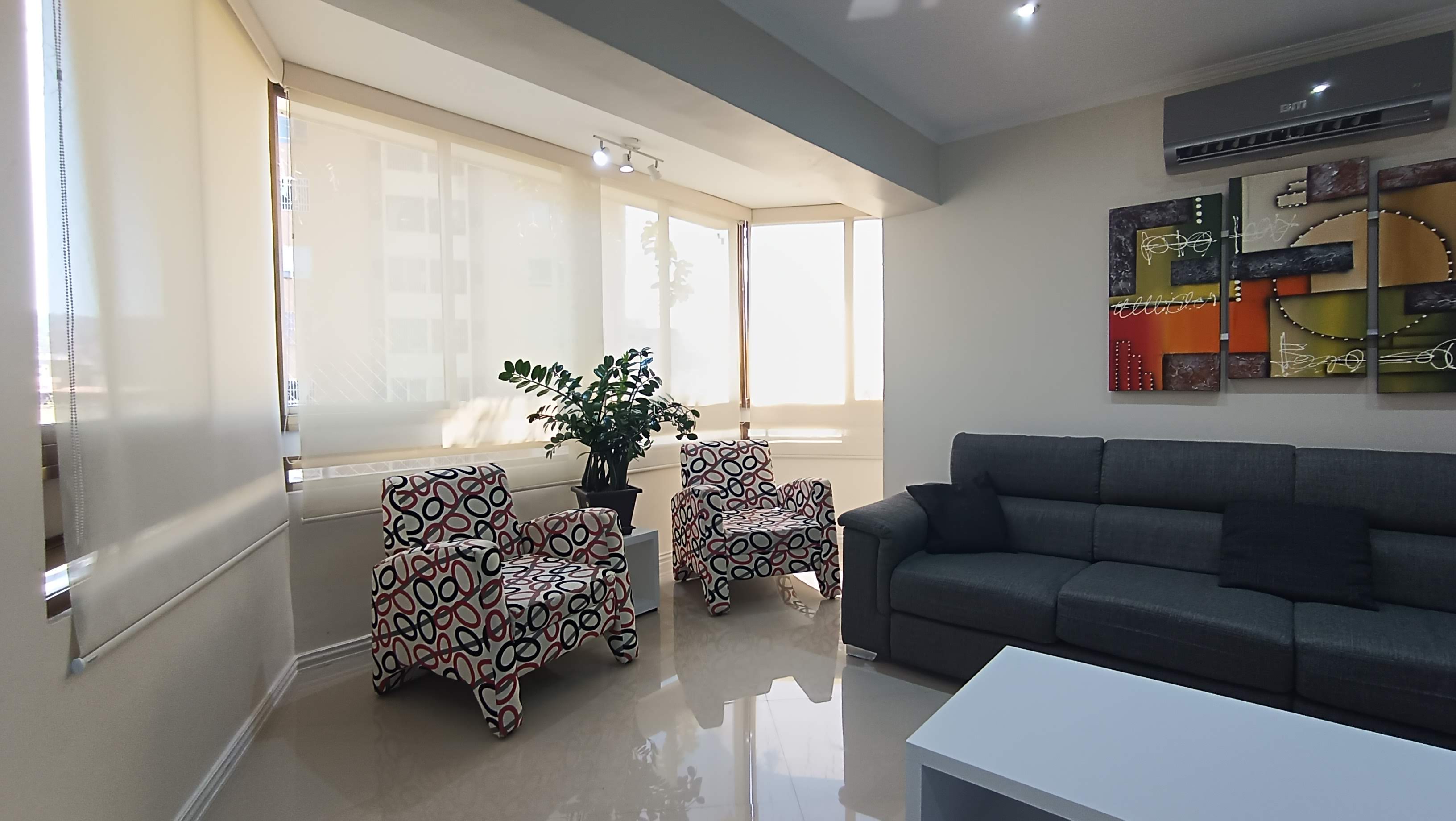 Remodelado apartamento en venta en La Urbina Caracas